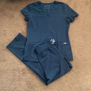 Figs scrub set dark harbor